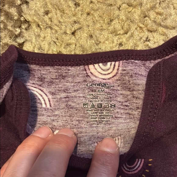 Assorted set of shirts, sleeper and pants. - Picture 7 of 16